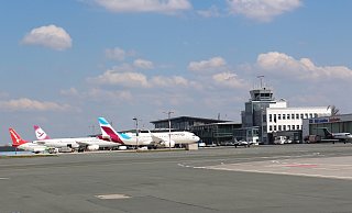 Am Flughafen Paderborn/Lippstadt hat sich die Zahl der Nachtflüge in den vergangenen Jahren erhöht. - Jens Reddeker Am Flughafen Paderborn/Lippstadt hat sich die Zahl der Nachtflüge in den vergangenen Jahren erhöht. - Jens Reddeker