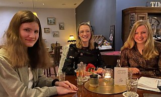 Lila Dawson (v. l.), Nora Wieners, Loreen Lensdorf bei ihrem Treffen in Warburg im Januar dieses Jahres. - SPD Lila Dawson (v. l.), Nora Wieners, Loreen Lensdorf bei ihrem Treffen in Warburg im Januar dieses Jahres. - SPD