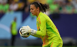 Torhüter Maria Luisa Grohs vom FC Bayern ist nach einer Tumorerkrankung operiert worden. Die Operation sei erfolgreich gewesen. - Robert Michael/dpa Torhüter Maria Luisa Grohs vom FC Bayern ist nach einer Tumorerkrankung operiert worden. Die Operation sei erfolgreich gewesen. - Robert Michael/dpa