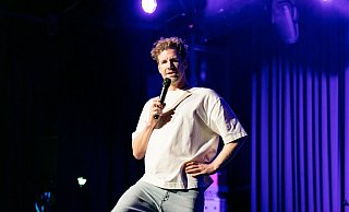 «Ich mag unkorrekte Witze», sagt Mockridge. - Michael Baumgartner/Kito/dpa «Ich mag unkorrekte Witze», sagt Mockridge. - Michael Baumgartner/Kito/dpa
