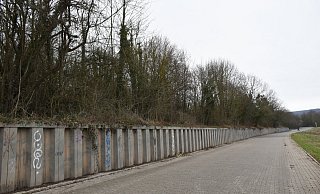 Zwischen der Schutzhütte des Heimat- und Verkehrsvereins und dem Corveyer Hafen starten die ersten Maßnahmen für die Landesgartenschau 2023. - LGS Zwischen der Schutzhütte des Heimat- und Verkehrsvereins und dem Corveyer Hafen starten die ersten Maßnahmen für die Landesgartenschau 2023. - LGS