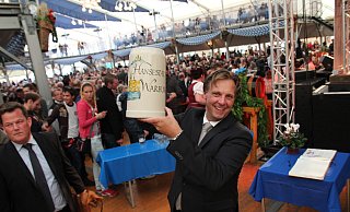 Der Mai, aber auch die Oktoberwoche sind eigentlich sehr umsatzstarke Zeiten für die Warburger Brauerei, sagt Franz-Axel Kohlschein. - Dieter Scholz Der Mai, aber auch die Oktoberwoche sind eigentlich sehr umsatzstarke Zeiten für die Warburger Brauerei, sagt Franz-Axel Kohlschein. - Dieter Scholz