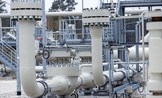 Rohrsysteme und Absperrvorrichtungen in der Gasanlandestation von Nord Stream 2 in Lubmin, Mecklenburg-Vorpommern. - Foto: Jens Büttner/dpa Rohrsysteme und Absperrvorrichtungen in der Gasanlandestation von Nord Stream 2 in Lubmin, Mecklenburg-Vorpommern. - Foto: Jens Büttner/dpa