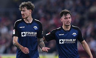 Die SCP-Akteure Aaron Zehnter (r.) und Calvin Brackelmann müssen am Mittwoch im Pokalspiel gegen Werder passen. - picture alliance/dpa/Revierfoto Die SCP-Akteure Aaron Zehnter (r.) und Calvin Brackelmann müssen am Mittwoch im Pokalspiel gegen Werder passen. - picture alliance/dpa/Revierfoto