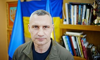 Kiews Bürgermeister Vitali Klitschko hat Journalisten der Deutschen Presse-Agentur in seinem Büro im Rathaus der ukrainischen Hauptstadt empfangen. - Kay Nietfeld/dpa Kiews Bürgermeister Vitali Klitschko hat Journalisten der Deutschen Presse-Agentur in seinem Büro im Rathaus der ukrainischen Hauptstadt empfangen. - Kay Nietfeld/dpa