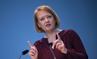 Lisa Paus spricht bei einer Pressekonferenz. (Archivbild) - Britta Pedersen/dpa Lisa Paus spricht bei einer Pressekonferenz. (Archivbild) - Britta Pedersen/dpa
