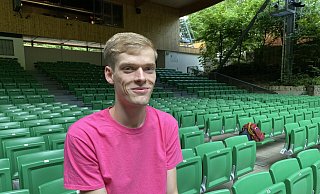 Der Bad Oeynhausener Daniel Meier führt erstmals Regie beim Sommerstück der Portabühne. - Nicole Sielermann Der Bad Oeynhausener Daniel Meier führt erstmals Regie beim Sommerstück der Portabühne. - Nicole Sielermann