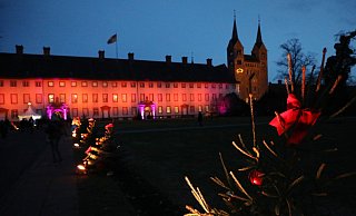 Adventszauber Corvey: Das Schloss wird in der Dunkelheit illuminiert. Damit ist es nun vorbei. - Simone Flörke Adventszauber Corvey: Das Schloss wird in der Dunkelheit illuminiert. Damit ist es nun vorbei. - Simone Flörke