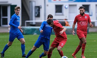 Bald wieder 11 gegen 11? Theoretisch könnten zwei Teams, hier TuS 08 Senne 1 und der FC Türk Sport, wieder gegeneinander spielen. Foto: Andreas Zobe - Foto: Andreas Zobe/NW Bald wieder 11 gegen 11? Theoretisch könnten zwei Teams, hier TuS 08 Senne 1 und der FC Türk Sport, wieder gegeneinander spielen. Foto: Andreas Zobe - Foto: Andreas Zobe/NW