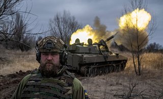 Ein ukrainisches Artilleriefahrzeug an der Frontlinie in der Region Donezk. - Iryna Rybakova/AP Ein ukrainisches Artilleriefahrzeug an der Frontlinie in der Region Donezk. - Iryna Rybakova/AP