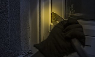 Wenn Polizei und Bürger zusammen arbeiten, kann Einbrechern der Riegel vorgeschoben werden. - Pixabay (Symbolbild) Wenn Polizei und Bürger zusammen arbeiten, kann Einbrechern der Riegel vorgeschoben werden. - Pixabay (Symbolbild)