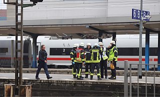 Notarzteinsatz am Hauptbahnhof Bielefeld. - Charlotte Mahncke Notarzteinsatz am Hauptbahnhof Bielefeld. - Charlotte Mahncke