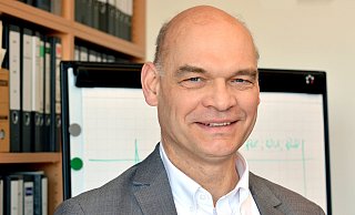 Prof. Dr. Detlef Sack, Fakultät für Soziologie der Universität Bielefeld, Vergleichende Politikwissenschaft - Norma Langohr Prof. Dr. Detlef Sack, Fakultät für Soziologie der Universität Bielefeld, Vergleichende Politikwissenschaft - Norma Langohr