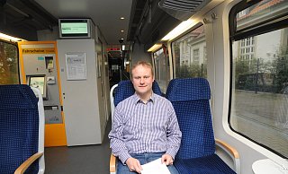 Henning Vieker ist täglich mit der Eurobahn unterwegs. Der Espelkamper gehört der Verbandsversammlung des Zweckverbandes Nahverkehr Westfalen-Lippe. - Joern Spreen-Ledebur Henning Vieker ist täglich mit der Eurobahn unterwegs. Der Espelkamper gehört der Verbandsversammlung des Zweckverbandes Nahverkehr Westfalen-Lippe. - Joern Spreen-Ledebur