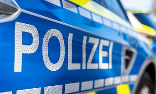 Am Mittwochnachmittag kam es in Fürstenberg zu einem Unfall. Eine schwangere Fußgängerin wurde dabei schwer verletzt. (Symbolbild) - David Inderlied/dpa Am Mittwochnachmittag kam es in Fürstenberg zu einem Unfall. Eine schwangere Fußgängerin wurde dabei schwer verletzt. (Symbolbild) - David Inderlied/dpa