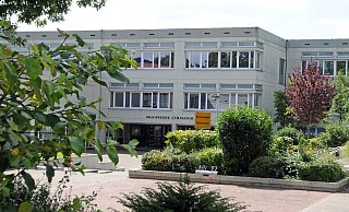 An diesem Gymnasium in Brackwede schallten plötzlich Amok-Warnungen durch das Gebäude. - NW An diesem Gymnasium in Brackwede schallten plötzlich Amok-Warnungen durch das Gebäude. - NW