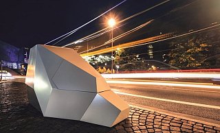 Der "Vitronic Enforcement Trailer" ist ein halbstationärer Blitzer mit Lasertechnik, der in einem schusssicheren Anhänger verbaut ist. Er misst allerdings nur in eine Richtung. - Stefan Gröpper / Vitronic Der "Vitronic Enforcement Trailer" ist ein halbstationärer Blitzer mit Lasertechnik, der in einem schusssicheren Anhänger verbaut ist. Er misst allerdings nur in eine Richtung. - Stefan Gröpper / Vitronic