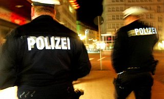 Bielefeld bekommt erstmals eine Ausgangssperre. - Sarah Jonek (Symbolbild) Bielefeld bekommt erstmals eine Ausgangssperre. - Sarah Jonek (Symbolbild)