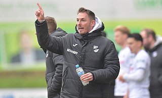 Am Sonntag werden zwei unterschiedliche Kulturen aufeinanderklatschen, sagt SCV-Trainer Tobias Strobl - sport/presse/foto Dünhölter Am Sonntag werden zwei unterschiedliche Kulturen aufeinanderklatschen, sagt SCV-Trainer Tobias Strobl - sport/presse/foto Dünhölter