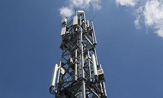 Die Digitalstrategie sieht konkret vor, mit einer stärkeren Teilnahme in internationalen Gremien Standards, Normen und Regulierung von morgen - etwa die sechste Mobilfunkgeneration (6G) - frühzeitig mitzugestalten. - Christoph Dernbach/Deutsche Presse-Agentur GmbH/dpa Die Digitalstrategie sieht konkret vor, mit einer stärkeren Teilnahme in internationalen Gremien Standards, Normen und Regulierung von morgen - etwa die sechste Mobilfunkgeneration (6G) - frühzeitig mitzugestalten. - Christoph Dernbach/Deutsche Presse-Agentur GmbH/dpa