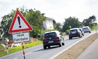 Auf der früheren B61 rollt der Verkehr wieder. - Niklas Tüns Auf der früheren B61 rollt der Verkehr wieder. - Niklas Tüns