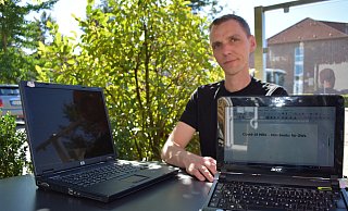 Zwei bis Drei Stunden braucht Lars Migula, bis die gebrauchten Laptops für Kinder im Home-Schooling geeignet sind. - Mareike Köstermeyer Zwei bis Drei Stunden braucht Lars Migula, bis die gebrauchten Laptops für Kinder im Home-Schooling geeignet sind. - Mareike Köstermeyer