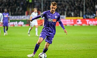 Der Osnabrücker Sebastian Klaas wird künftig das Trikot des SC Paderborn tragen. - picture alliance Der Osnabrücker Sebastian Klaas wird künftig das Trikot des SC Paderborn tragen. - picture alliance