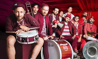 Die Veranstalter arbeiten daran, dass die Band „Moop Mama“ beim Senne Brass 2021 auftritt. - Felix Baab Photography Die Veranstalter arbeiten daran, dass die Band „Moop Mama“ beim Senne Brass 2021 auftritt. - Felix Baab Photography