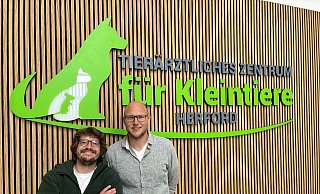 Philipp Schledorn (l.) und Dr. Christian Diekmann haben in Herford ein hochmodernes tieräztliches Zentrum für Kleintiere aufgebaut, das ab sofort in Betrieb geht. - Matthias Bungeroth Philipp Schledorn (l.) und Dr. Christian Diekmann haben in Herford ein hochmodernes tieräztliches Zentrum für Kleintiere aufgebaut, das ab sofort in Betrieb geht. - Matthias Bungeroth