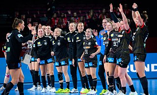 Die deutschen Handballerinnen wollen bei der EM auch gegen Titelanwärter Dänemark jubeln. - Marco Wolf/dpa Die deutschen Handballerinnen wollen bei der EM auch gegen Titelanwärter Dänemark jubeln. - Marco Wolf/dpa