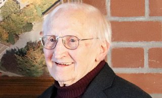 Der Hövelhofer Ferdinand Wesseler hat in der Kommunalpolitik in Hövelhof und dem Kreis Paderborn Spuren hinterlassen. - Gemeinde Hövelhof Der Hövelhofer Ferdinand Wesseler hat in der Kommunalpolitik in Hövelhof und dem Kreis Paderborn Spuren hinterlassen. - Gemeinde Hövelhof