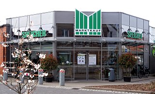 Kaufhaus-Detektiv im Kreis Gütersloh: "Wenn wir jemanden erwischen, gibt es kein Pardon. Ab 14 Jahren ist man strafmündig und es gibt eine Anzeige." Kann sich jemand nicht ausweisen oder verhält sich besonders renitent, wird die Polizei hinzugerufen. - Nicole Donath Kaufhaus-Detektiv im Kreis Gütersloh: "Wenn wir jemanden erwischen, gibt es kein Pardon. Ab 14 Jahren ist man strafmündig und es gibt eine Anzeige." Kann sich jemand nicht ausweisen oder verhält sich besonders renitent, wird die Polizei hinzugerufen. - Nicole Donath