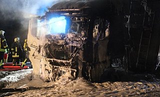 Der Fahrer konnte sich rechtzeitig retten. - Polizei Minden-Lübbecke Der Fahrer konnte sich rechtzeitig retten. - Polizei Minden-Lübbecke