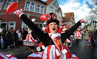 Tausende Menschen auf den Straßen? So ausgelassen wie in den vergangenen Jahren werden die Karnevalisten dieses Mal wohl nicht feiern können - Andreas Frücht Tausende Menschen auf den Straßen? So ausgelassen wie in den vergangenen Jahren werden die Karnevalisten dieses Mal wohl nicht feiern können - Andreas Frücht