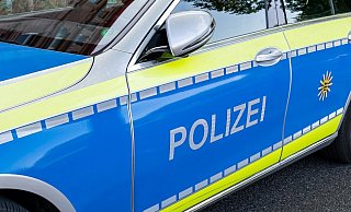 Die Polizei sucht Zeugen einer Unfallflucht - Symbolfoto: Pixabay Die Polizei sucht Zeugen einer Unfallflucht - Symbolfoto: Pixabay