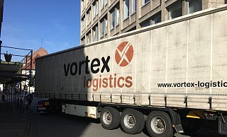 Konnte nicht weiterfahren: Ein litauischer Lkw. - Wolfgang Rudolf Konnte nicht weiterfahren: Ein litauischer Lkw. - Wolfgang Rudolf