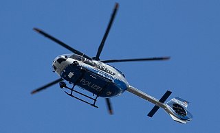 In Porta Westfalica sucht die Polizei mit einem Hubschrauber nach einem Kind. - Symbolbild: Niklas Tüns In Porta Westfalica sucht die Polizei mit einem Hubschrauber nach einem Kind. - Symbolbild: Niklas Tüns