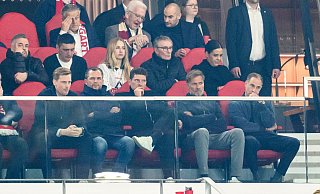 Jürgen Klopp fieberte beim DFB-Pokal-Aus von RB Leipzig auf der Tribüne mit. - Tom Weller/dpa Jürgen Klopp fieberte beim DFB-Pokal-Aus von RB Leipzig auf der Tribüne mit. - Tom Weller/dpa