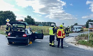 Beide Fahrzeuge erlitten bei der Kollision Totalschaden und mussten abgeschleppt werden. - Thorsten Heß Beide Fahrzeuge erlitten bei der Kollision Totalschaden und mussten abgeschleppt werden. - Thorsten Heß