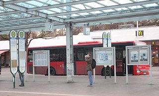 Der Busbahnhof neben den Bahnhof müsste für die Planungsvariante erweitert werden. - Eike Horstmann Der Busbahnhof neben den Bahnhof müsste für die Planungsvariante erweitert werden. - Eike Horstmann