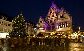 Der Paderborner Weihnachtsmarkt kann in diesem Jahr nicht in gewohnter Form stattfinden. - Matthias Groppe Der Paderborner Weihnachtsmarkt kann in diesem Jahr nicht in gewohnter Form stattfinden. - Matthias Groppe