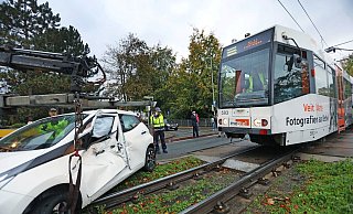 Vollsperrung: Die Kurt-Schumacher-Straße in Richtung Stapenforststraße war genauso blockiert wie der Stadtbahnverkehr. - Sarah Jonek Vollsperrung: Die Kurt-Schumacher-Straße in Richtung Stapenforststraße war genauso blockiert wie der Stadtbahnverkehr. - Sarah Jonek