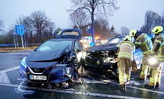 Unfall im Berufsverkehr auf der Warburger Straße in Paderborn. - Ralph Meyer Unfall im Berufsverkehr auf der Warburger Straße in Paderborn. - Ralph Meyer