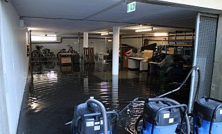 Der Wasserschaden beschädigte die Heizungsanlage der Delbrücker Gesamtschule. Das Wasser stand in Heizungsräumen zum Teil bis zu einen Meter hoch. - Stadt Delbrück Der Wasserschaden beschädigte die Heizungsanlage der Delbrücker Gesamtschule. Das Wasser stand in Heizungsräumen zum Teil bis zu einen Meter hoch. - Stadt Delbrück