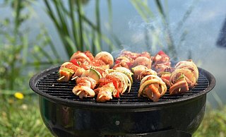 Handgefertigte Grills sind in Herford heiß begehrt. Produziert werden sie in der Schlosserei der JVA. - Symbolfoto: Pixabay Handgefertigte Grills sind in Herford heiß begehrt. Produziert werden sie in der Schlosserei der JVA. - Symbolfoto: Pixabay