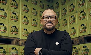 CEO Andreas W. Herb vor Salitos-Kisten im Lager seines Paderborner Unternehmens MBG. - MBG CEO Andreas W. Herb vor Salitos-Kisten im Lager seines Paderborner Unternehmens MBG. - MBG