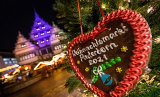Der Paderborner Weihnachtsmarkt läuft noch bis zum 23. Dezember. - Niklas Tüns Der Paderborner Weihnachtsmarkt läuft noch bis zum 23. Dezember. - Niklas Tüns