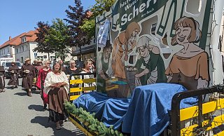 Der Gewerbeverein setzt den alten Waschplatz in Szene. - Burkhard Battran Der Gewerbeverein setzt den alten Waschplatz in Szene. - Burkhard Battran