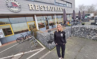 Sarah Shirin Jonas leitet nun ihr eigenes Restaurant "Truck Inn Bünde" am Autohof an der A30. - Peter Heidbrink Sarah Shirin Jonas leitet nun ihr eigenes Restaurant "Truck Inn Bünde" am Autohof an der A30. - Peter Heidbrink