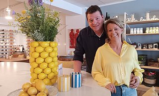 Daniel und Maike Seeling freuen sich auf ihre ersten Gäste im "Blue Lemons" im Kreis Gütersloh. - Amelie Halstenberg Daniel und Maike Seeling freuen sich auf ihre ersten Gäste im "Blue Lemons" im Kreis Gütersloh. - Amelie Halstenberg